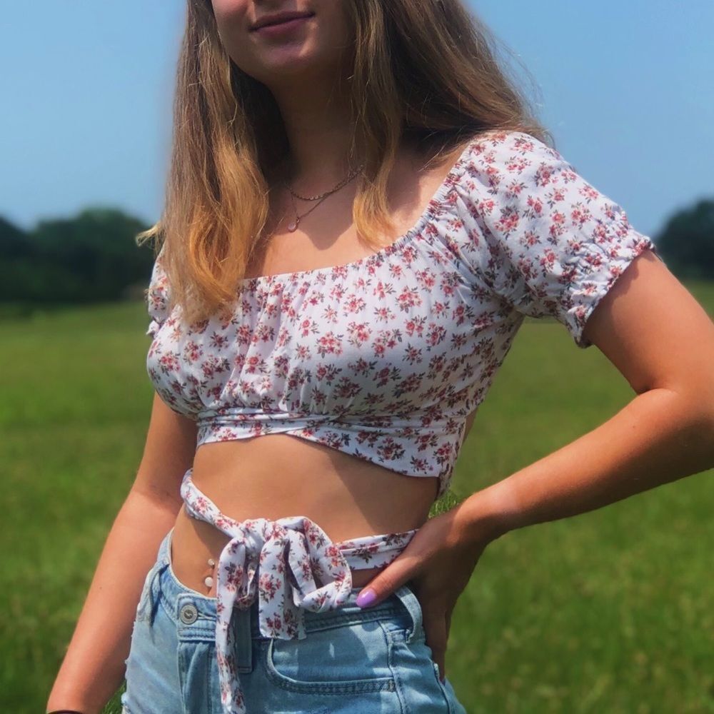 Hollister wrap top